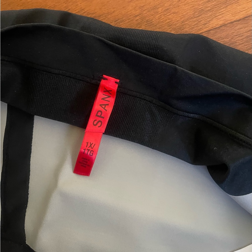 Spanx shape wear 1X - Picture 7 of 8